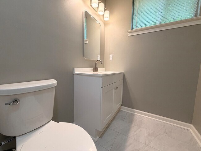 Building Photo - 3884 Kerston Dr