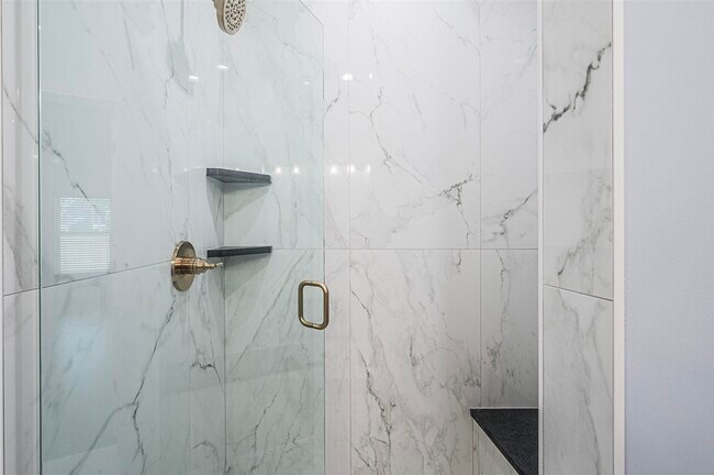 Building Photo - 558 Providence Ct