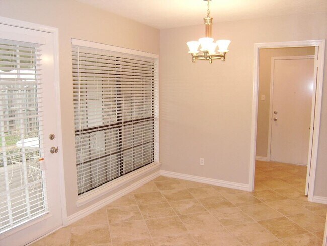 Building Photo - Great N Plano Home!