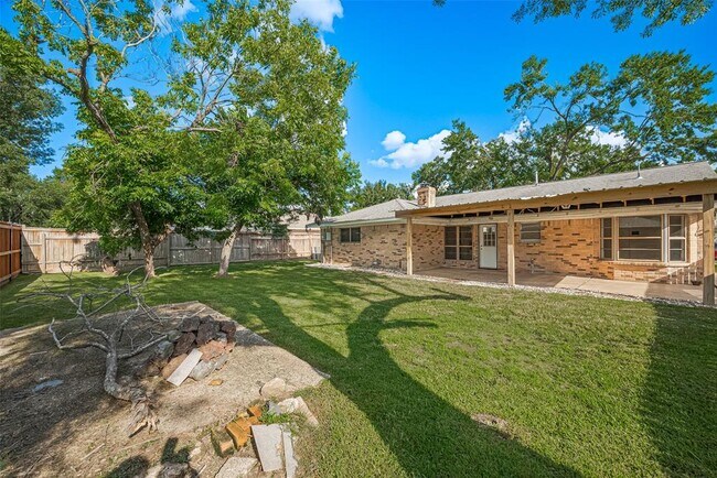 Building Photo - 14319 Waterville Way
