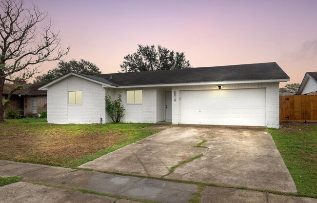 Building Photo - 4014 Richwood Cir