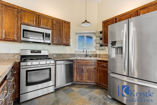 Building Photo - 530 N Regatta Dr