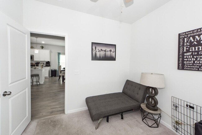 Building Photo - 4 Bedroom, 3 Bathroom home in Liberty Village - Goose Creek