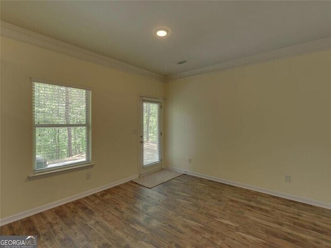 Building Photo - 329 Turtle Creek Dr