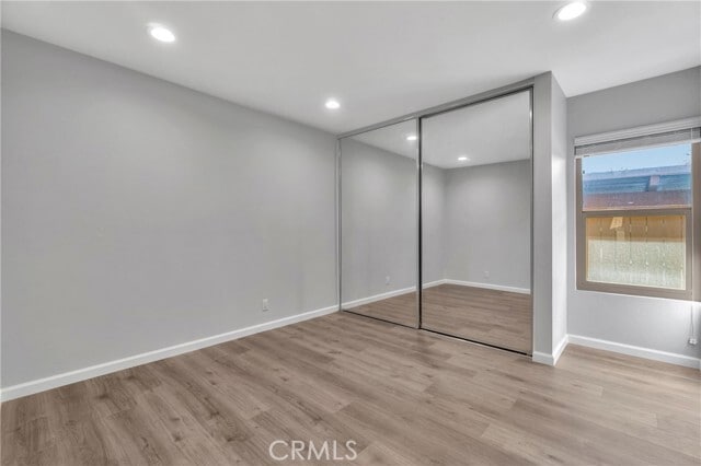 Building Photo - 2335 Dahlia Dr