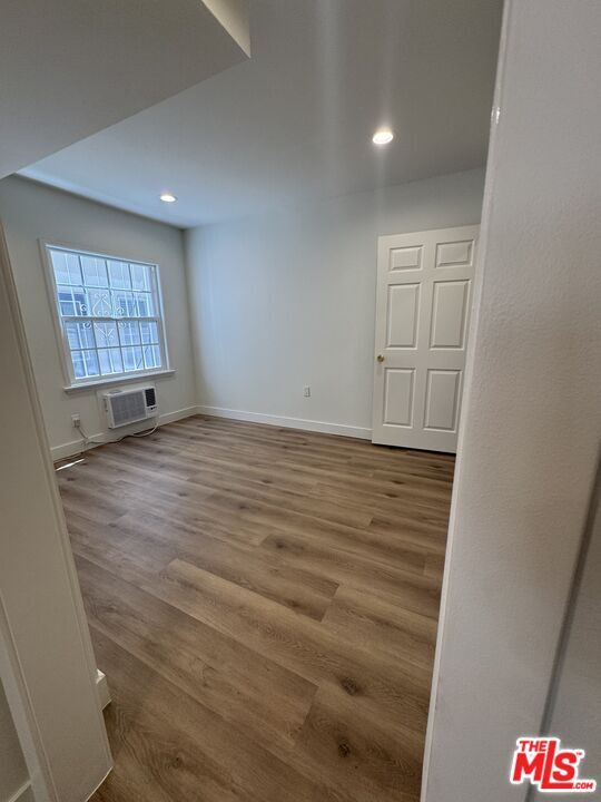Building Photo - 137 Crescent Dr