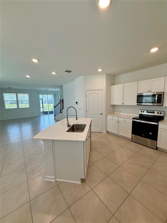 Building Photo - 268 Redbud Rd
