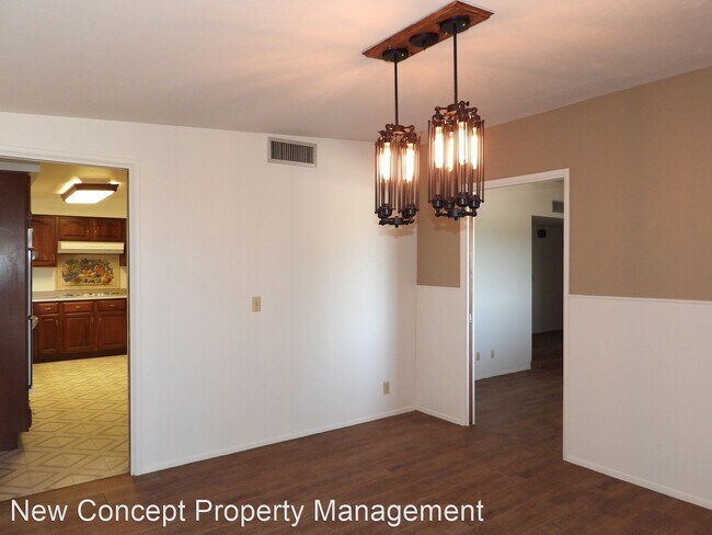 Building Photo - 4 br, 2 bath House - 2240 S Camino Seco