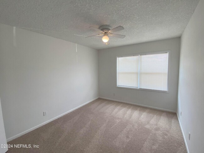 Building Photo - 695-A1A A1A N