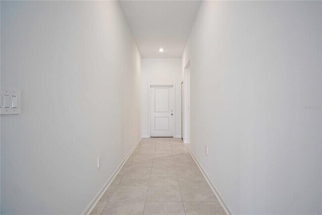 Building Photo - 668 Sand Pne Ln