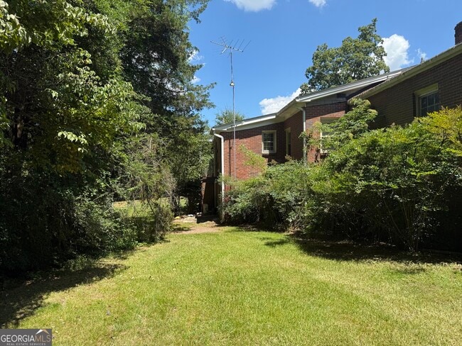 Building Photo - 998 Highland Cir SE