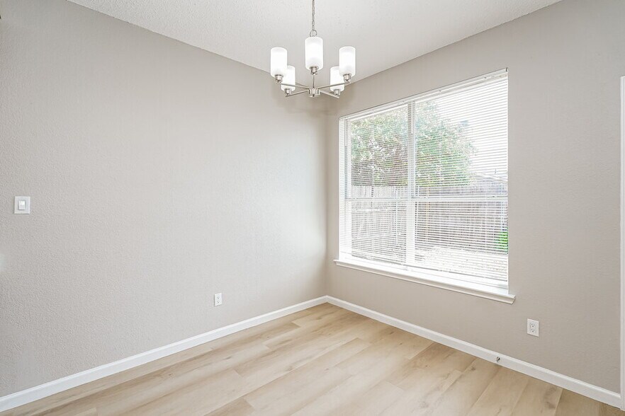 Building Photo - 6332 Downeast Dr