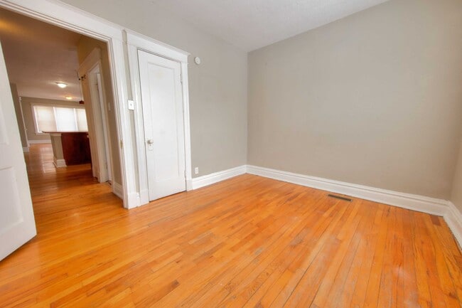 Building Photo - Charming & Spacious 3-Bedroom Unit with Private Master Suite