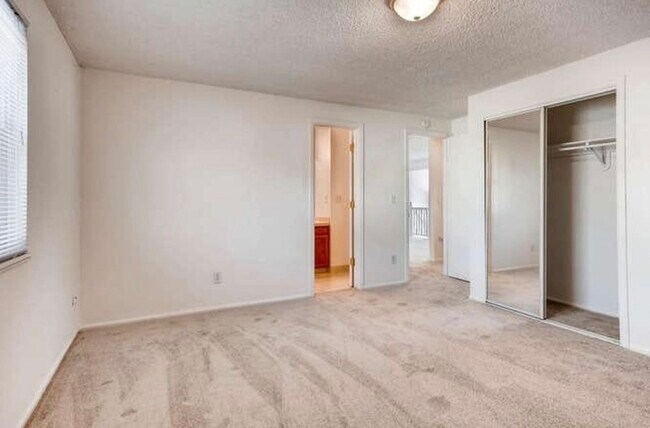 Building Photo - 10418 Jellison Way