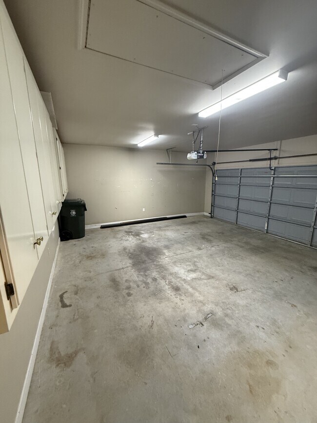 Building Photo - 125 Muirfield Ln