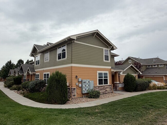 Building Photo - 3611 S Perth Cir