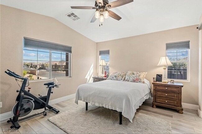 Building Photo - GORGEOUS 3 BEDROOM 2 BATH HOME