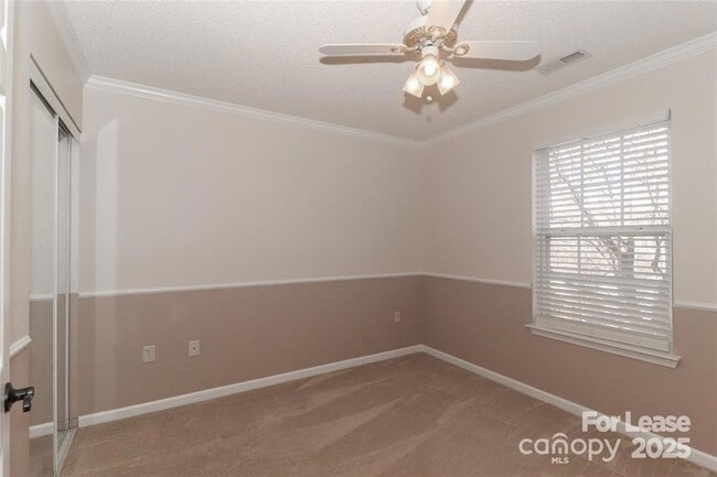 Building Photo - 9408 Meadowmont View Dr