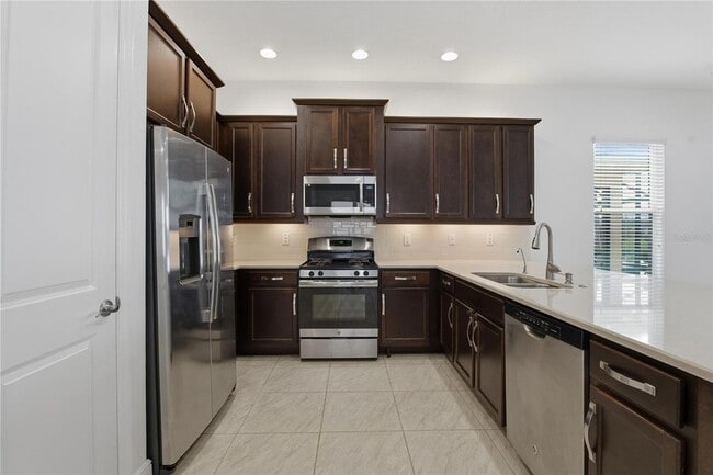 Building Photo - 30588 Chesapeake Bay Dr