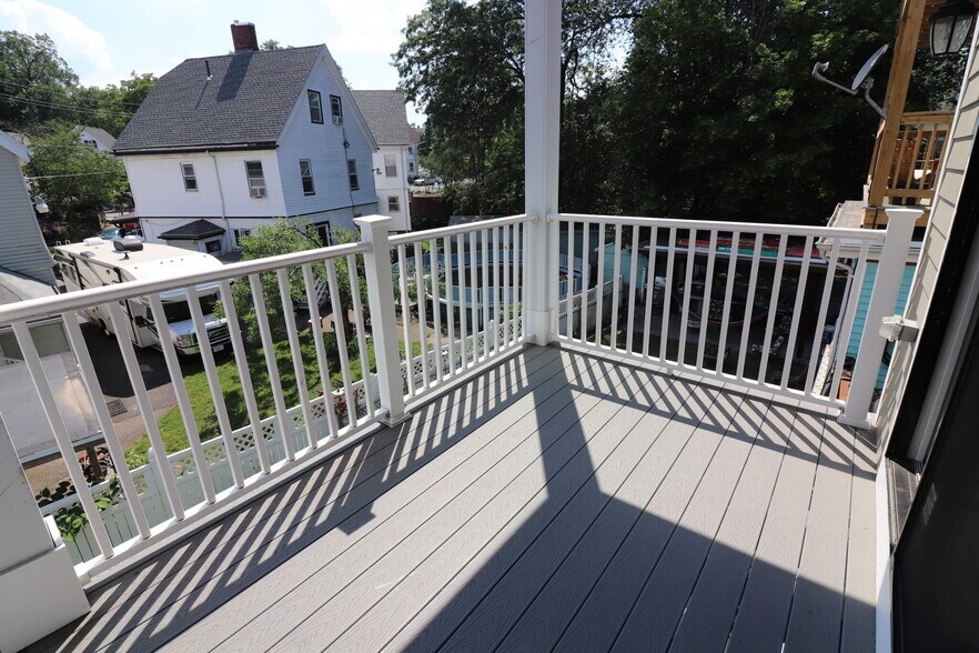 Building Photo - 140 Minden St