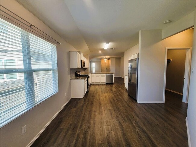 Building Photo - 104 Red Buckeye Loop