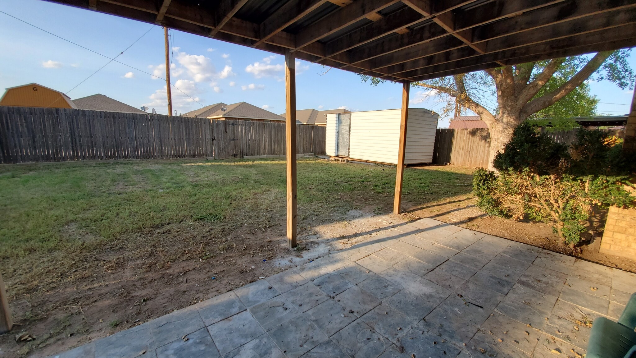 Building Photo - 2042 Magill St