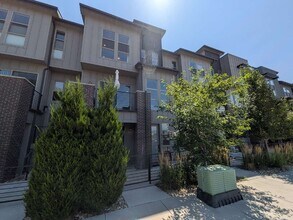 Building Photo - 5009 S Prince Pl
