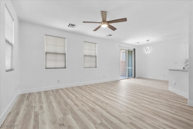 Building Photo - 32 Red Oak Canyon St