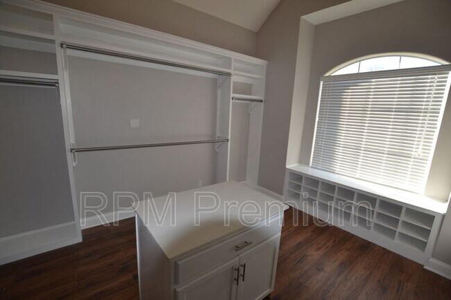 Building Photo - 5296 Myrtle Hill Ave