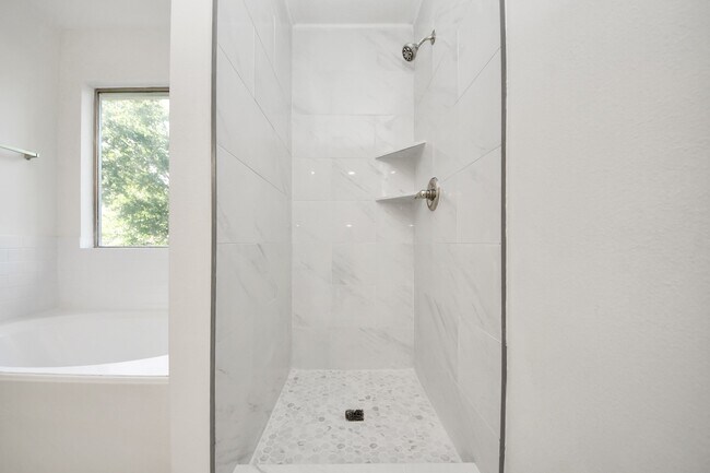 Building Photo - 3046 Texas Oak Dr