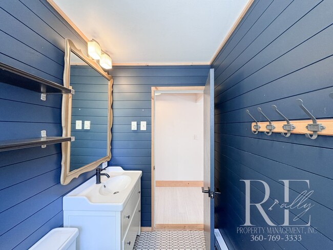 Building Photo - Chic Farmhouse Vibes in Charming Suquamish...