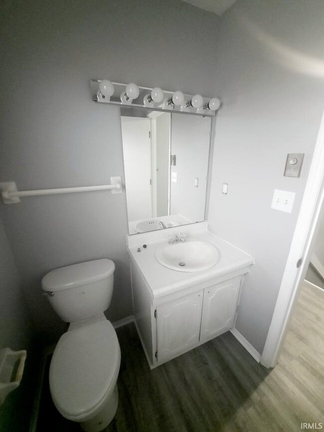 Building Photo - 3206 W Cypress Dr