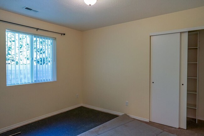 Primary Photo - July 1st move in