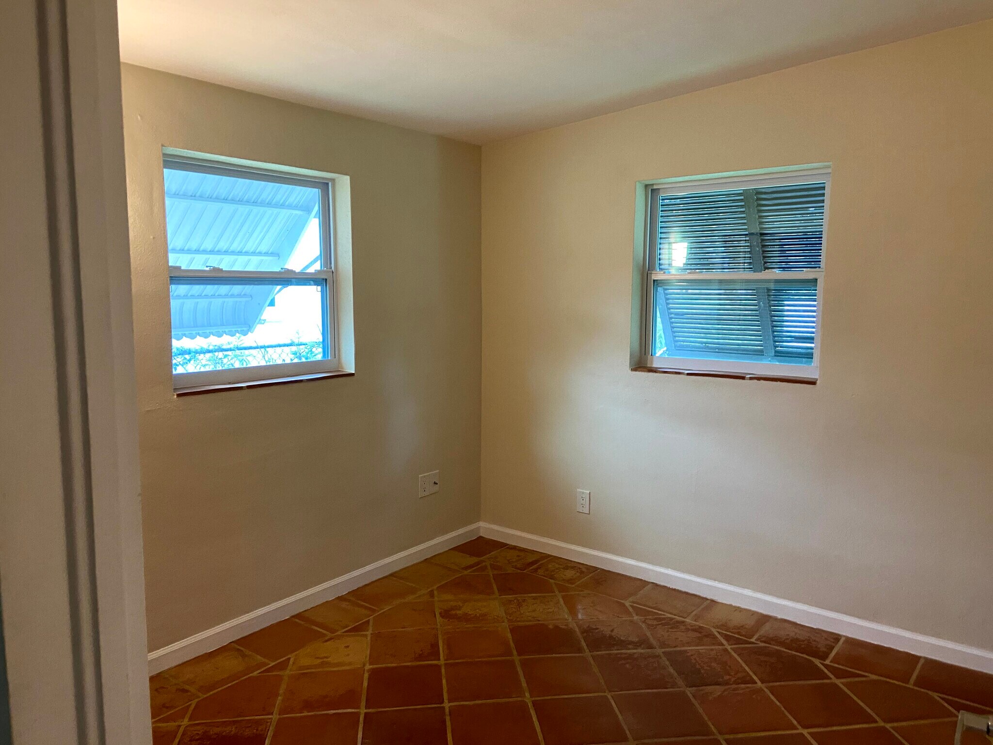 Building Photo - 785 Hibiscus Dr