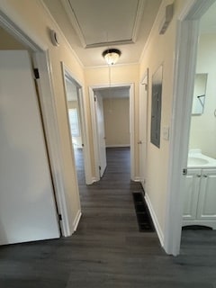 Building Photo - 1319 Greenview Dr