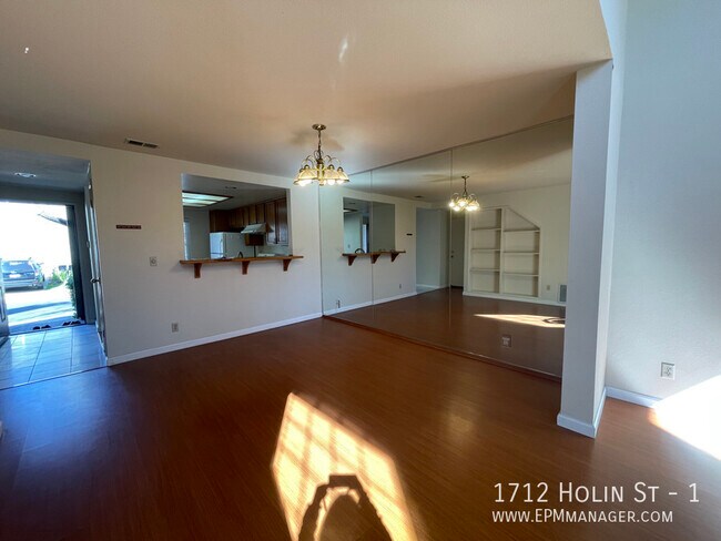 Building Photo - 1712 Holin St