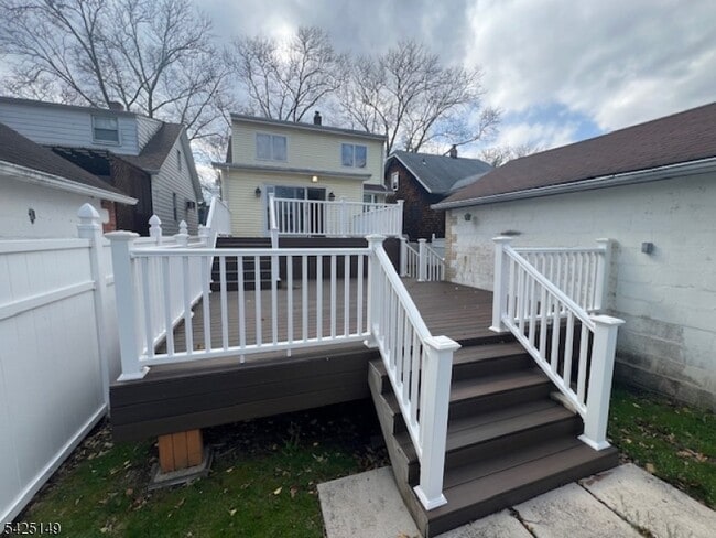 Building Photo - 81 S Maple Ave