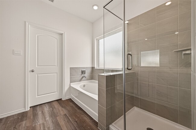 Building Photo - 6107 Ginevra Summers Dr