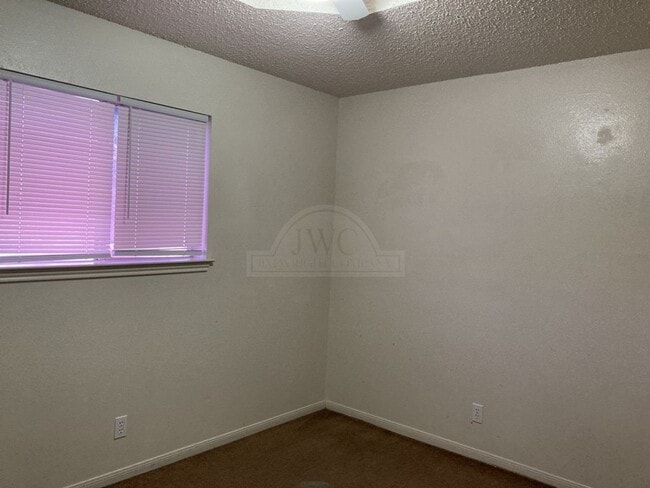 Building Photo - 2911 Bluebonnet Dr