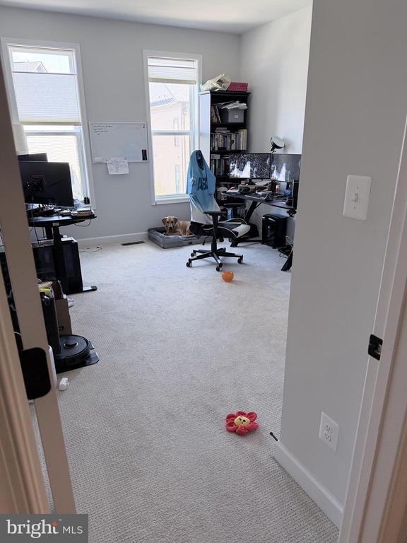 Building Photo - 12305 W Oaks Dr