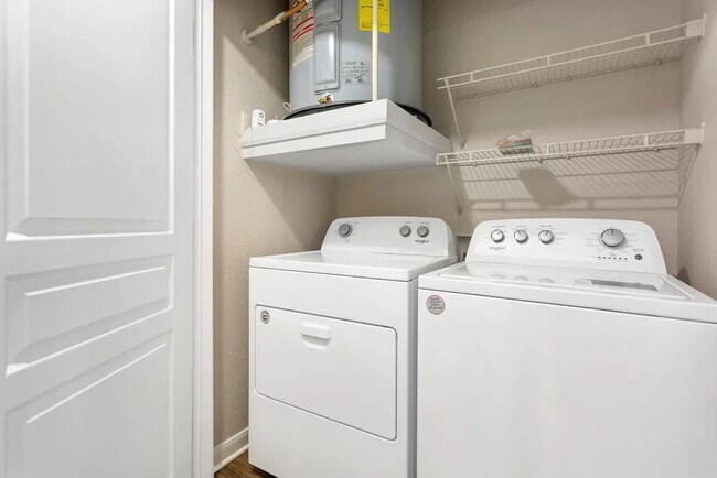 Building Photo - 150 Klattenhoff Ln