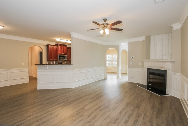 Building Photo - 3141 Oakmont Dr