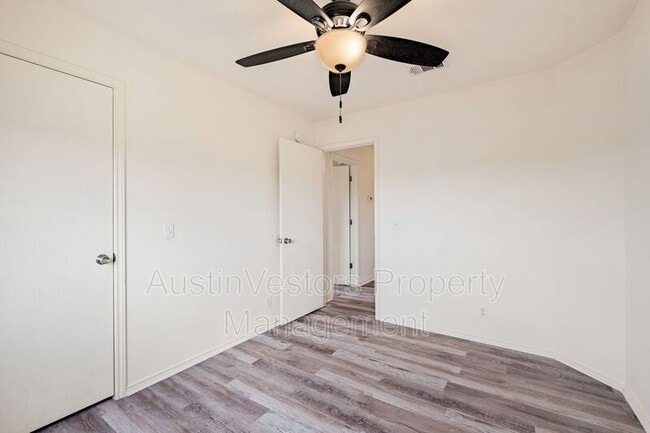 Building Photo - 104 Pond Way