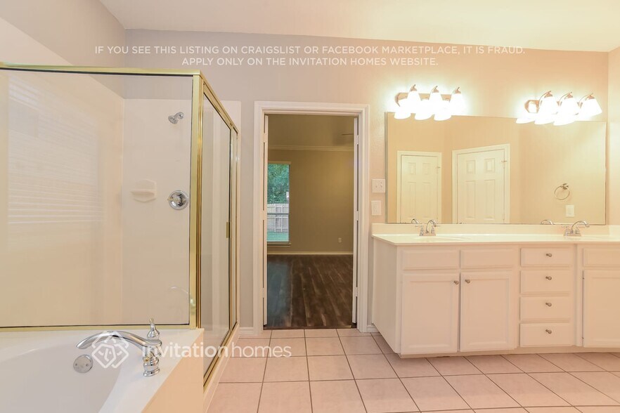 Building Photo - 6517 Forest Park Dr