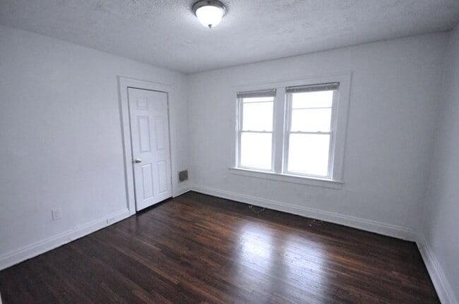 Building Photo - 1333 N 6th St