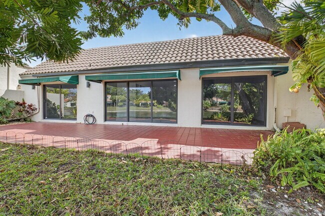 Building Photo - 6545 Las Flores Dr