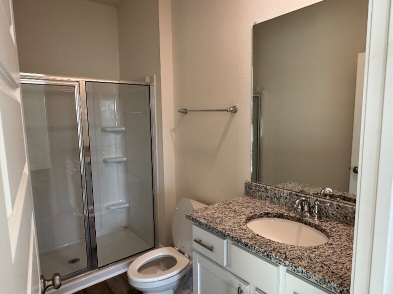 Building Photo - 13623 Logan Pl