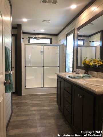 Building Photo - 833 CIMARRON-