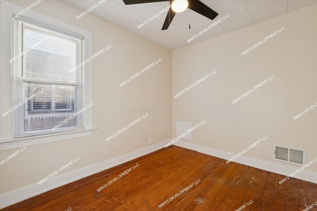 Building Photo - 22618 Maxine St