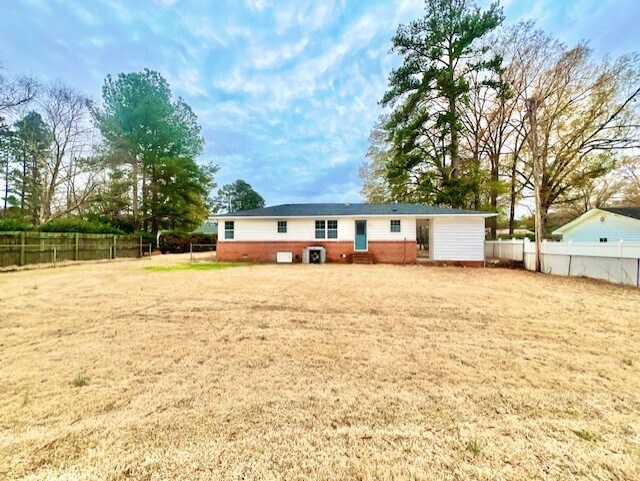 Building Photo - 123 Legette St